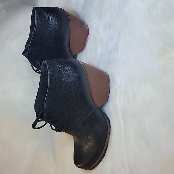 Kork-Ease Black Brown Leather Roana Lace Up Ankle Boots Heeled Booties Size 8 M - Picture 7 of 10